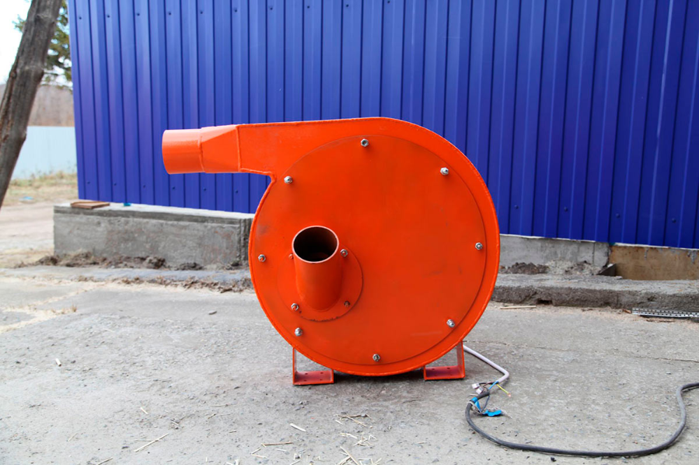 Роторная зернодробилка Шмель